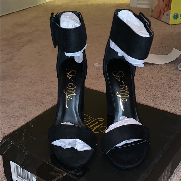 Fashion Nova Shoes - Doesn’t fit anymore